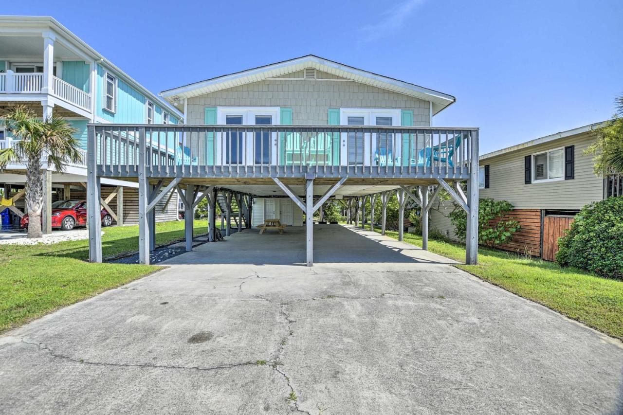 Oak Island Beach Abode With Deck Walk To Shore! Eksteriør billede