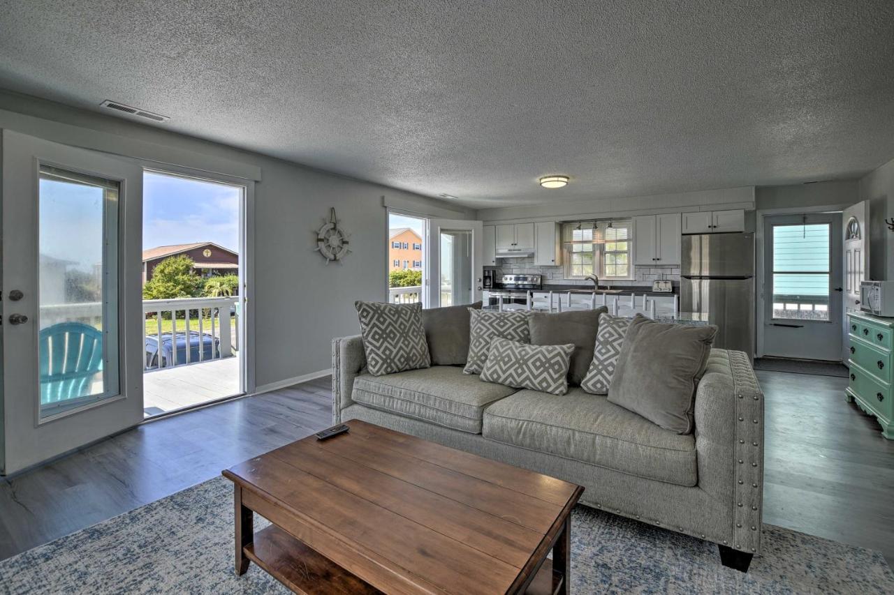 Oak Island Beach Abode With Deck Walk To Shore! Eksteriør billede